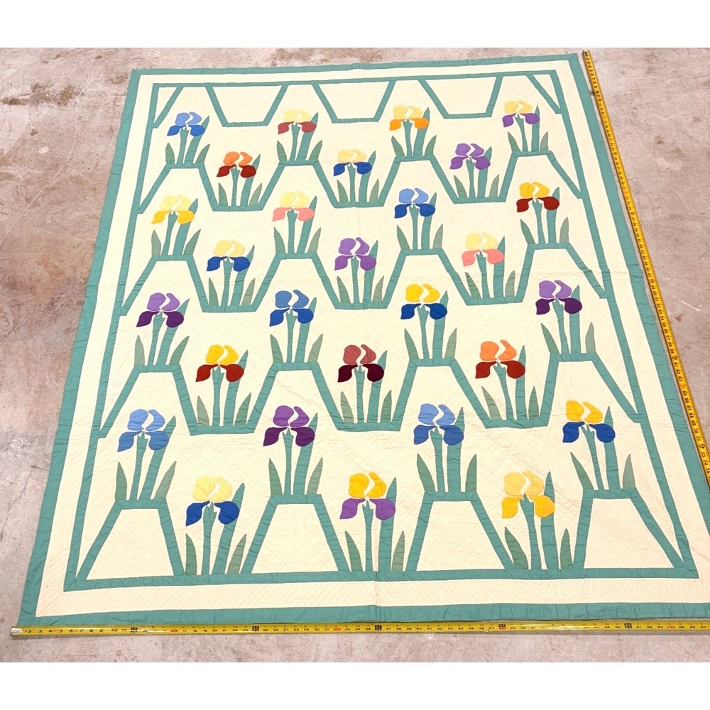 Vintage Handmade Iris Applique Quilt Green Floral Cotton Throw Blanket 72x91 - Picture 1 of 3